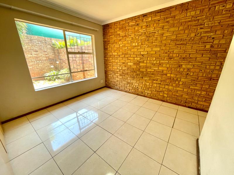 2 Bedroom Property for Sale in Krugersdorp North Gauteng