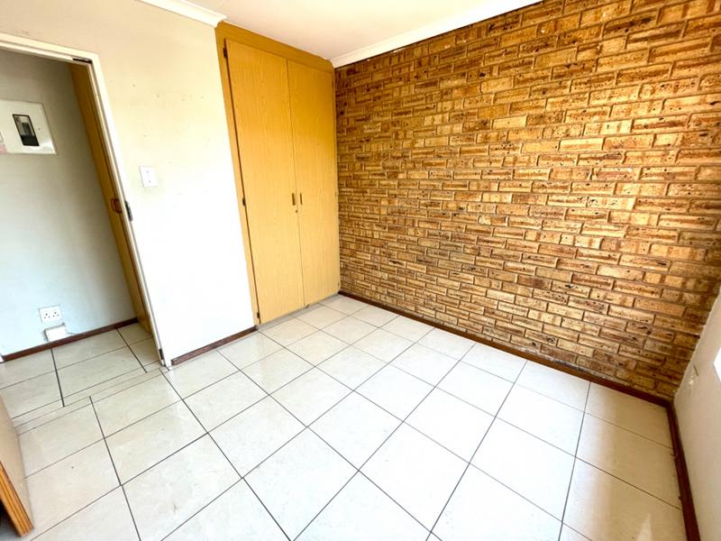 2 Bedroom Property for Sale in Krugersdorp North Gauteng