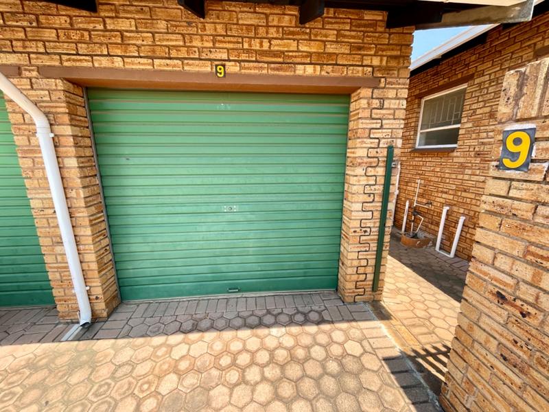 2 Bedroom Property for Sale in Krugersdorp North Gauteng