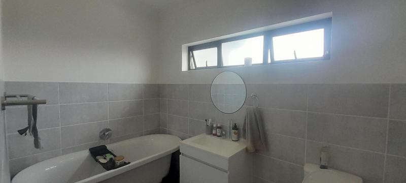 To Let 3 Bedroom Property for Rent in Thatchfield Gauteng