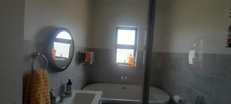 To Let 3 Bedroom Property for Rent in Thatchfield Gauteng