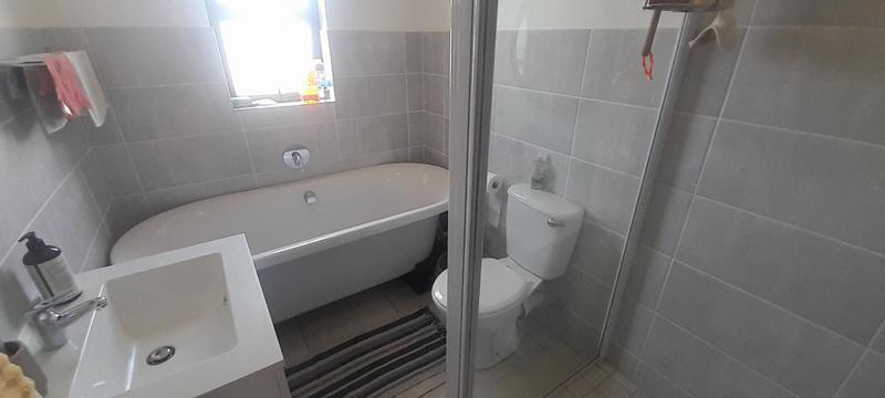 To Let 3 Bedroom Property for Rent in Thatchfield Gauteng