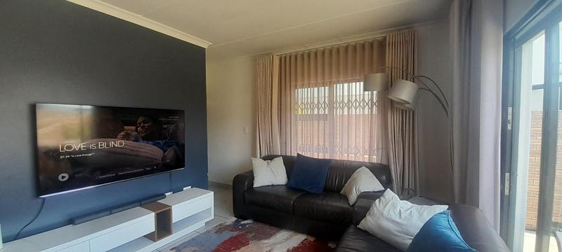 To Let 3 Bedroom Property for Rent in Thatchfield Gauteng