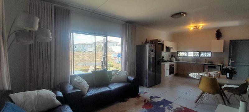 To Let 3 Bedroom Property for Rent in Thatchfield Gauteng