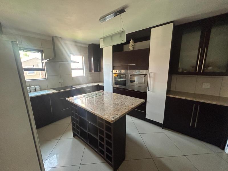 3 Bedroom Property for Sale in Summerfields Estate Gauteng