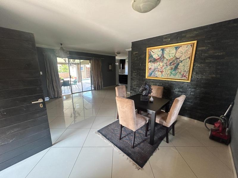 3 Bedroom Property for Sale in Summerfields Estate Gauteng