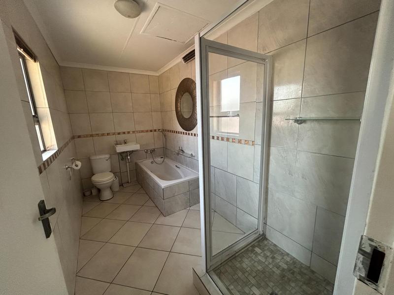 3 Bedroom Property for Sale in Summerfields Estate Gauteng