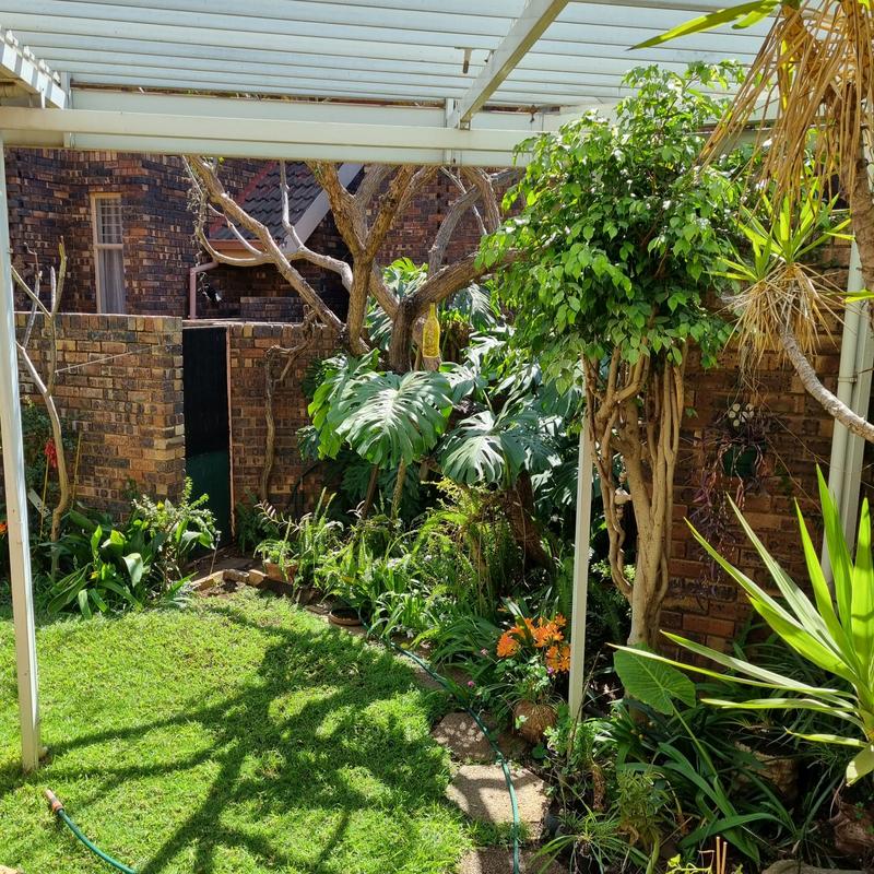 2 Bedroom Property for Sale in Rietfontein Gauteng