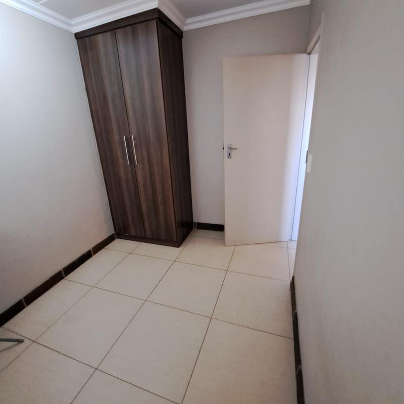 2 Bedroom Property for Sale in Andeon Gauteng