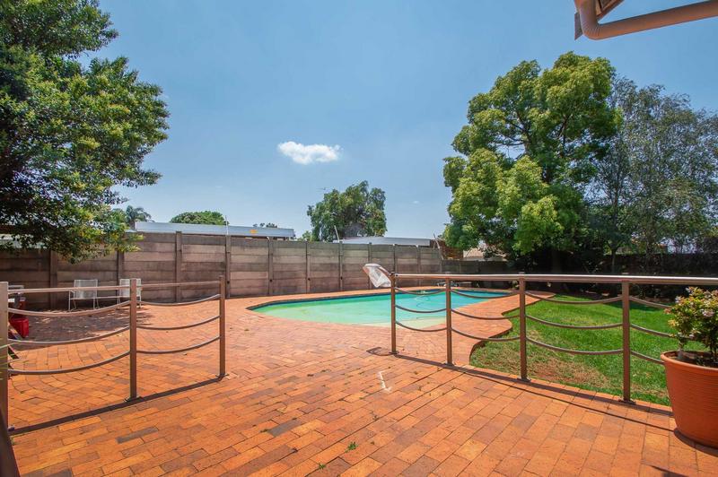 3 Bedroom Property for Sale in Wilro Park Gauteng