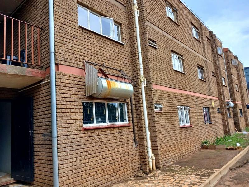 To Let 3 Bedroom Property for Rent in Jabulani Gauteng