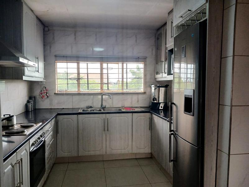 To Let 3 Bedroom Property for Rent in Jabulani Gauteng