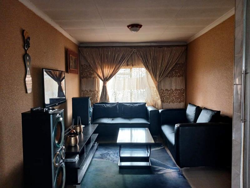 To Let 3 Bedroom Property for Rent in Jabulani Gauteng