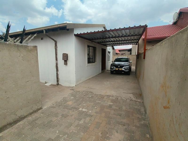 2 Bedroom Property for Sale in Meadowlands Gauteng