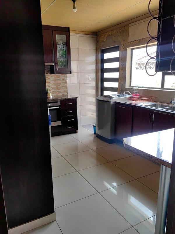 2 Bedroom Property for Sale in Meadowlands Gauteng