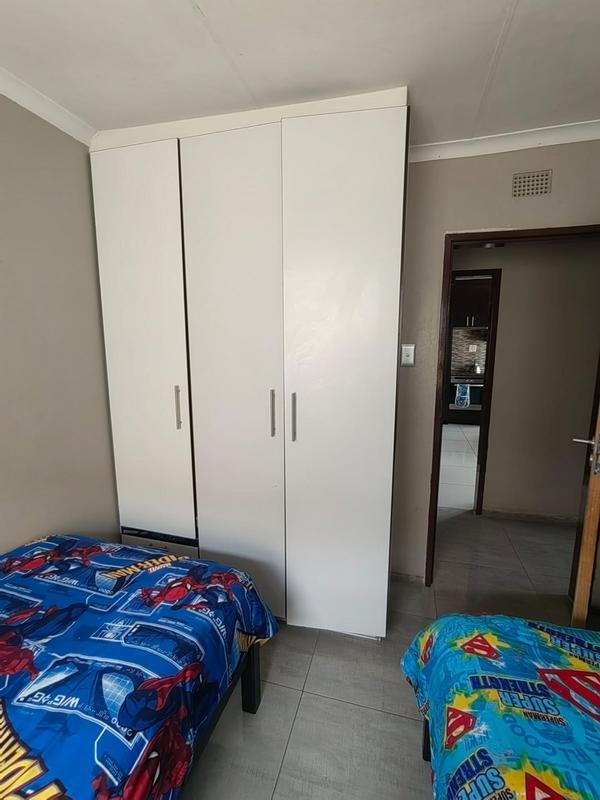 2 Bedroom Property for Sale in Meadowlands Gauteng