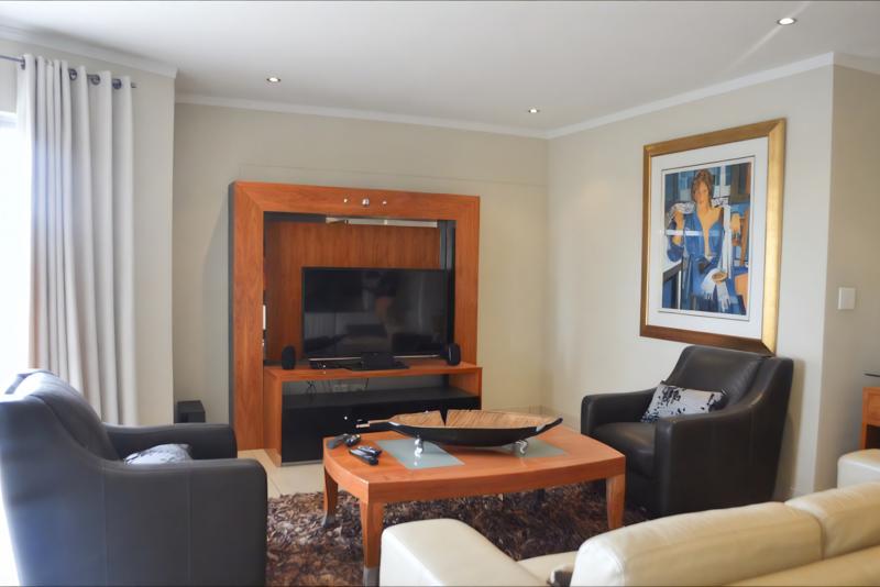 2 Bedroom Property for Sale in Sandhurst Gauteng