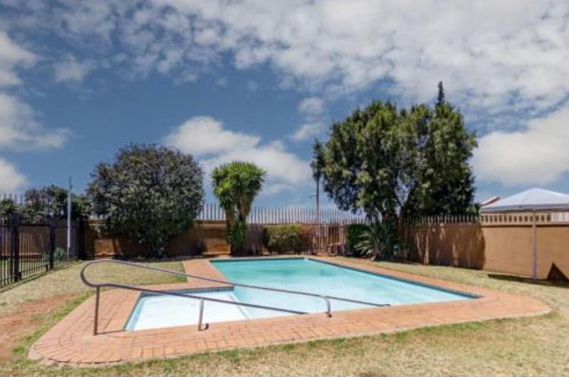 2 Bedroom Property for Sale in Meyersdal Gauteng