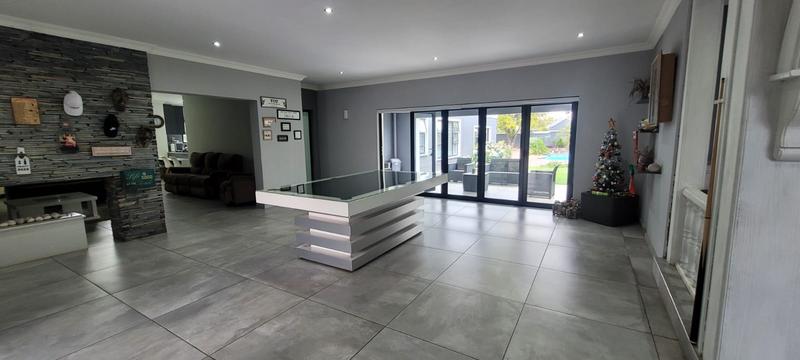 4 Bedroom Property for Sale in Verwoerdpark Gauteng