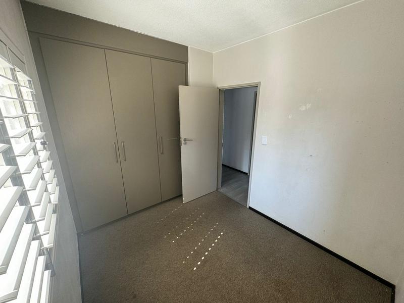 To Let 2 Bedroom Property for Rent in Broadacres Gauteng