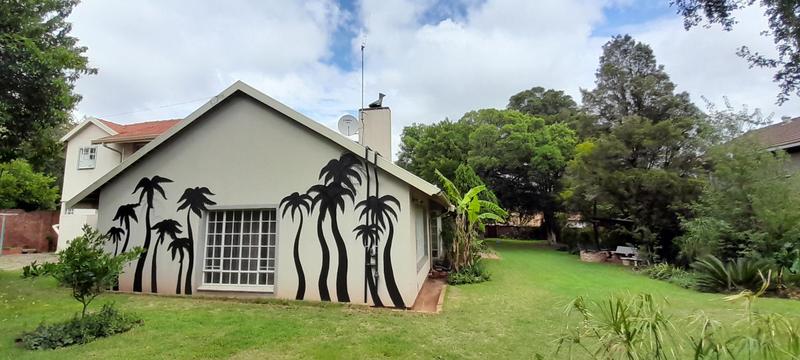 5 Bedroom Property for Sale in Eldoraigne Gauteng