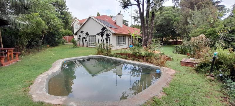 5 Bedroom Property for Sale in Eldoraigne Gauteng