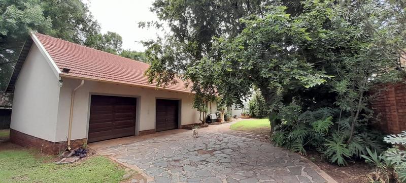 5 Bedroom Property for Sale in Eldoraigne Gauteng