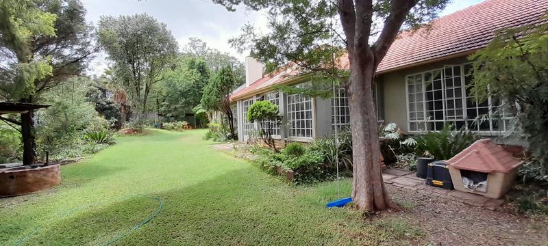 5 Bedroom Property for Sale in Eldoraigne Gauteng