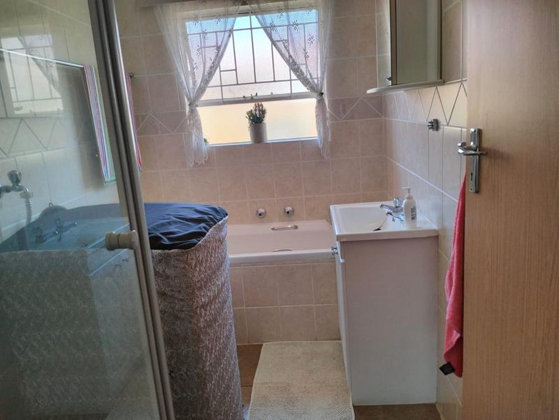 3 Bedroom Property for Sale in Noordheuwel Gauteng