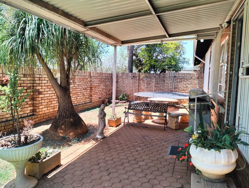 3 Bedroom Property for Sale in Noordheuwel Gauteng