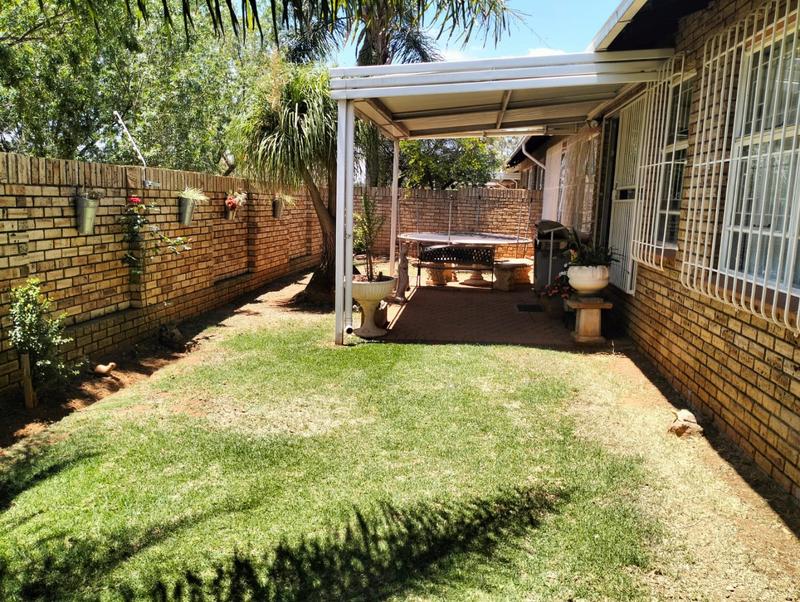 3 Bedroom Property for Sale in Noordheuwel Gauteng