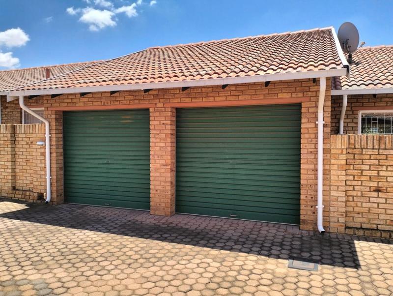 3 Bedroom Property for Sale in Noordheuwel Gauteng