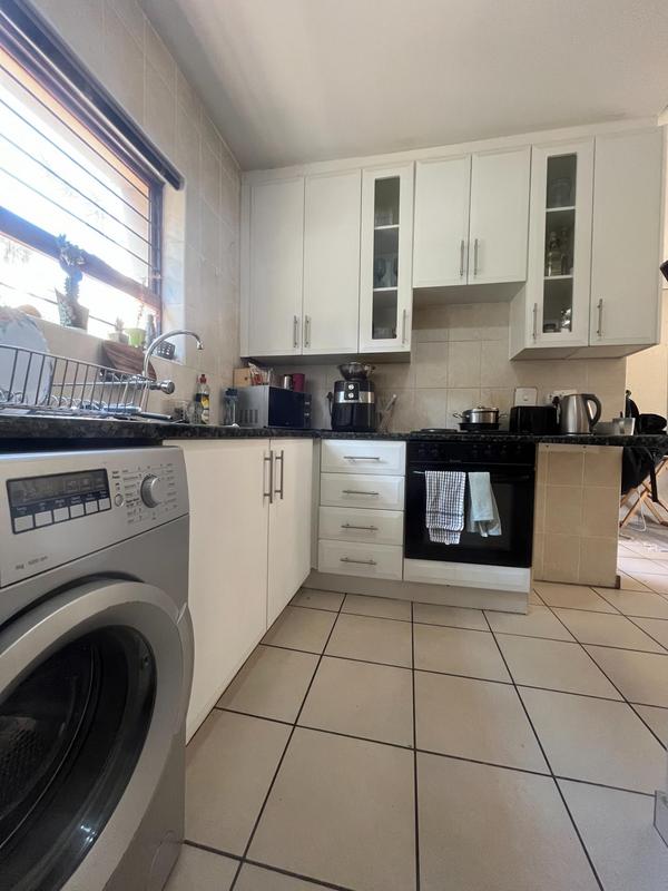 To Let 2 Bedroom Property for Rent in Waterkloof A H Gauteng