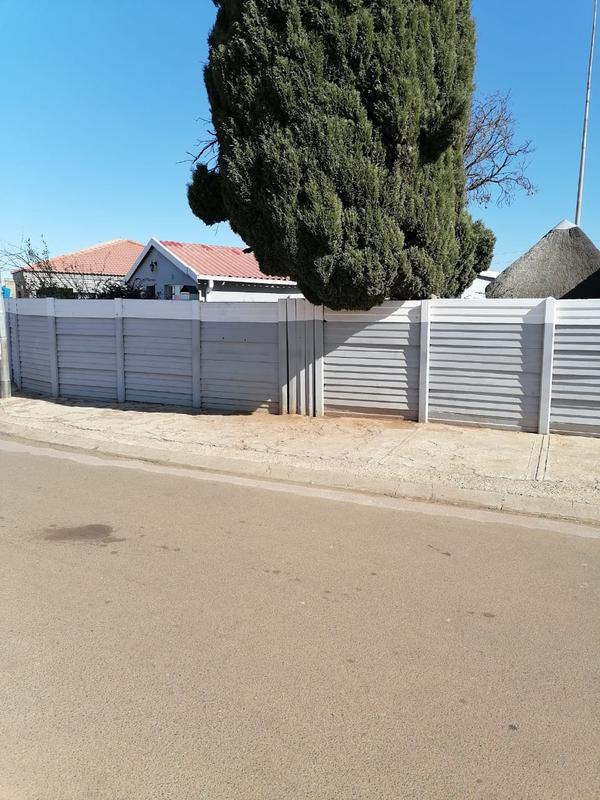 To Let 2 Bedroom Property for Rent in Phiri Gauteng