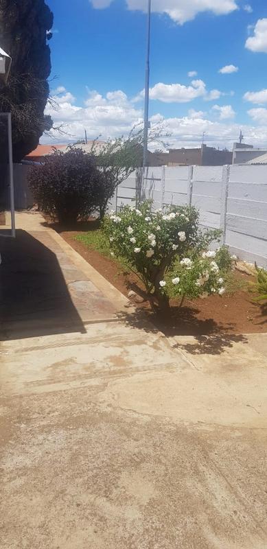 To Let 2 Bedroom Property for Rent in Phiri Gauteng