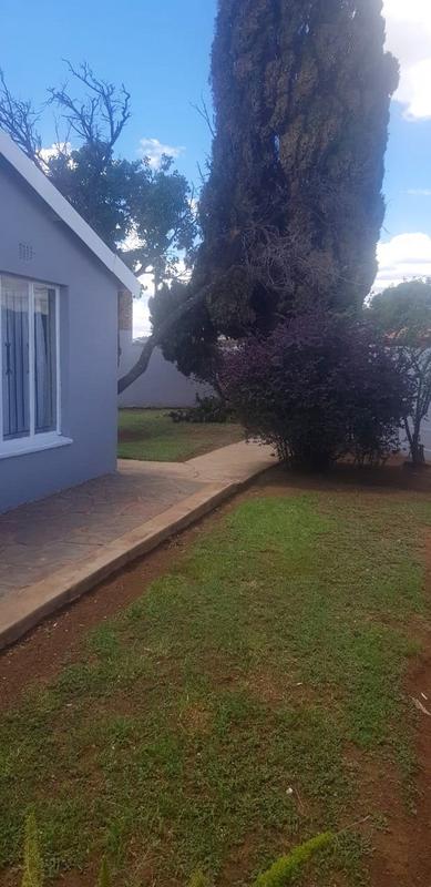 To Let 2 Bedroom Property for Rent in Phiri Gauteng