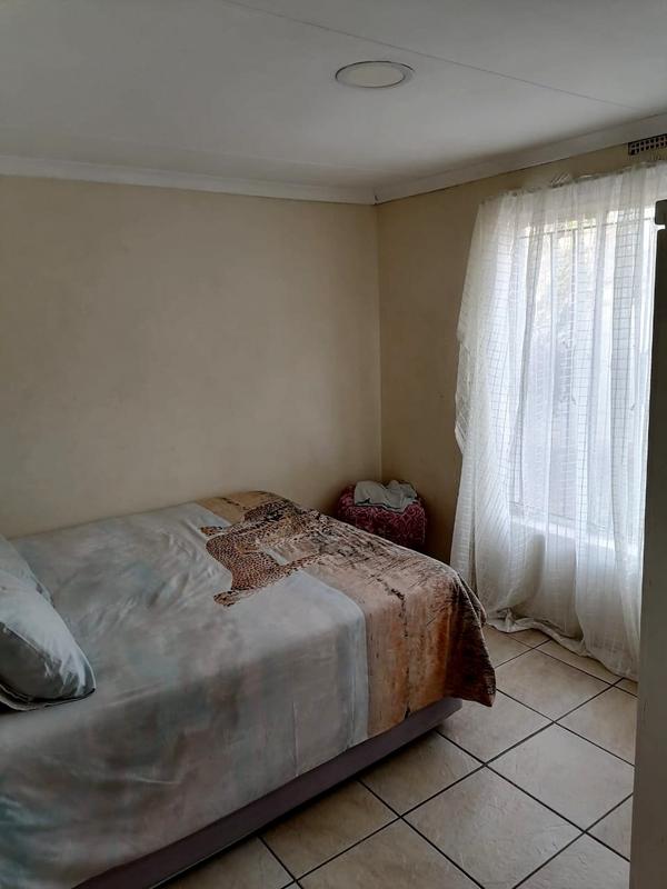 To Let 2 Bedroom Property for Rent in Phiri Gauteng