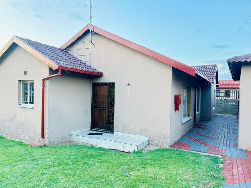 3 Bedroom Property for Sale in Kagiso Gauteng