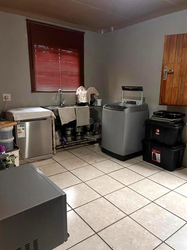 2 Bedroom Property for Sale in Molapo Gauteng