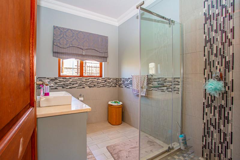 5 Bedroom Property for Sale in Midstream Estate Gauteng