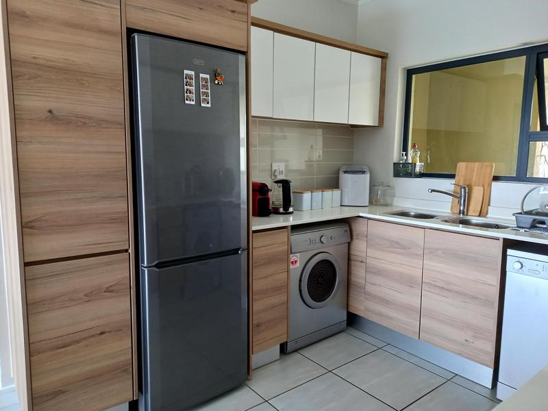 To Let 2 Bedroom Property for Rent in Waterfall Gauteng