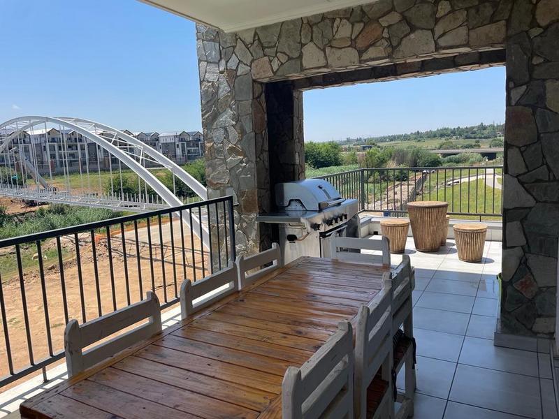 To Let 2 Bedroom Property for Rent in Waterfall Gauteng