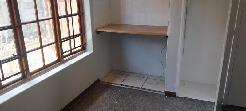 To Let 1 Bedroom Property for Rent in Edenvale Gauteng