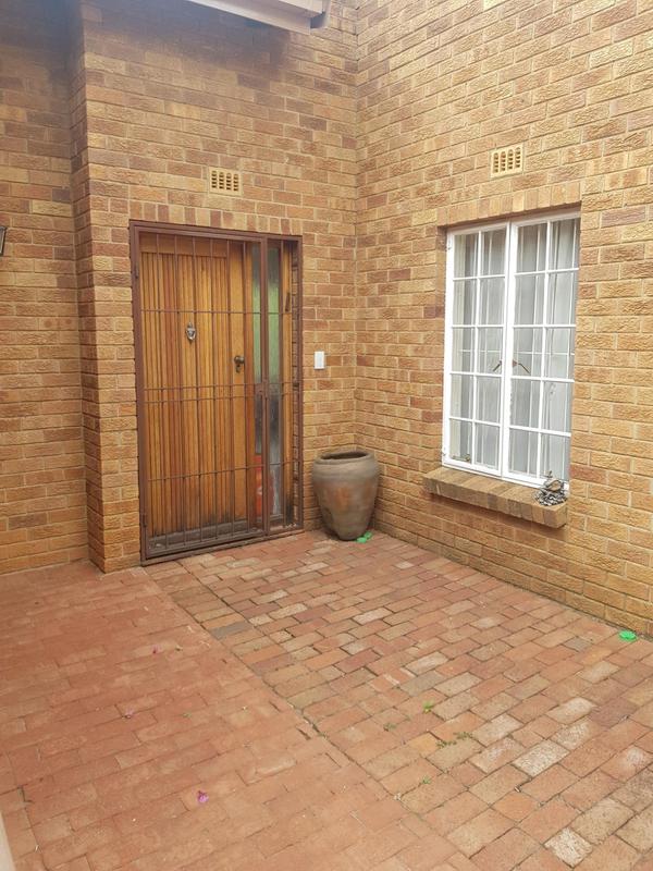 2 Bedroom Property for Sale in Bedford Park Gauteng