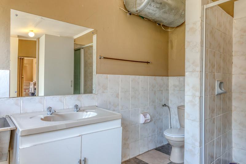 4 Bedroom Property for Sale in Klippoortje Gauteng