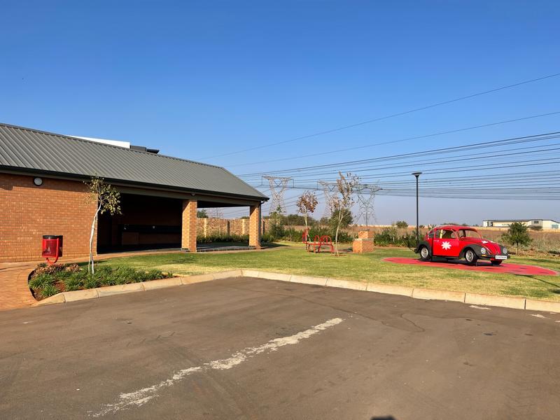 5 Bedroom Property for Sale in Midstream Heights Gauteng