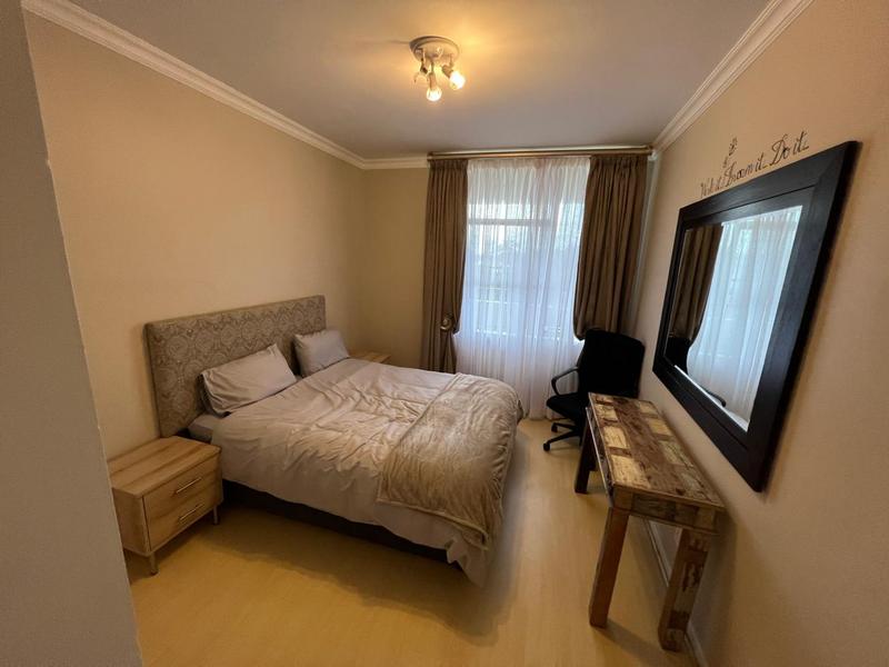 To Let 2 Bedroom Property for Rent in Sandhurst Gauteng