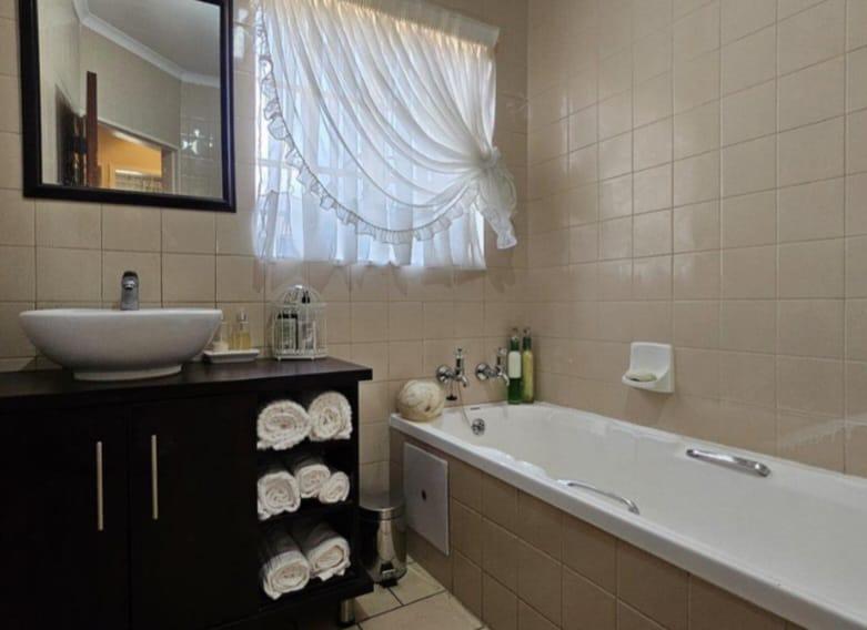 1 Bedroom Property for Sale in Glenvista Gauteng