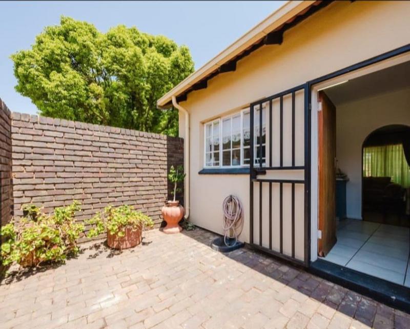 1 Bedroom Property for Sale in Glenvista Gauteng