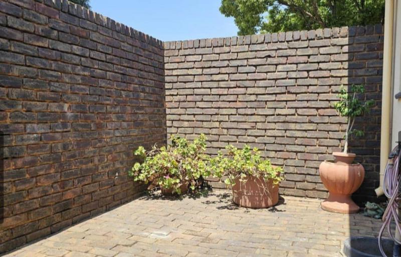 1 Bedroom Property for Sale in Glenvista Gauteng